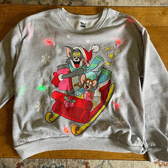 Women’s XL Light Up Tom and Jerry Gray Crew Neck Christmas Sweater - Picture 7 of 11